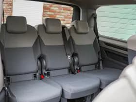 Volkswagen Multivan thumbnail 11