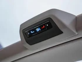 Volkswagen Multivan thumbnail 13