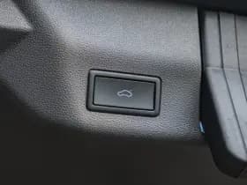 Volkswagen Multivan thumbnail 40