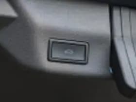 Volkswagen Multivan thumbnail 46