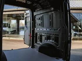 Volkswagen Crafter thumbnail 32