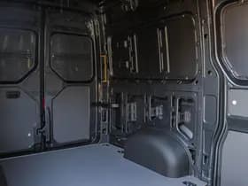 Volkswagen Crafter thumbnail 75