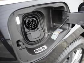 Volkswagen Multivan thumbnail 2