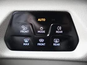 Volkswagen Multivan thumbnail 19