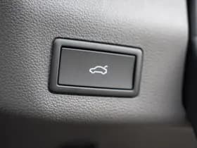 Volkswagen Multivan thumbnail 27