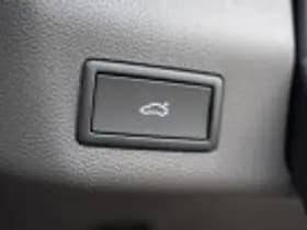 Volkswagen Multivan thumbnail 33