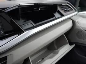 Volkswagen Multivan thumbnail 73