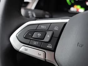 Volkswagen Multivan thumbnail 74