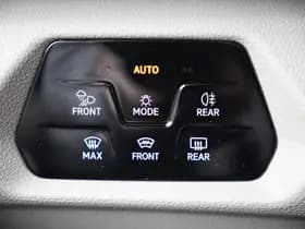 Volkswagen Multivan thumbnail 76