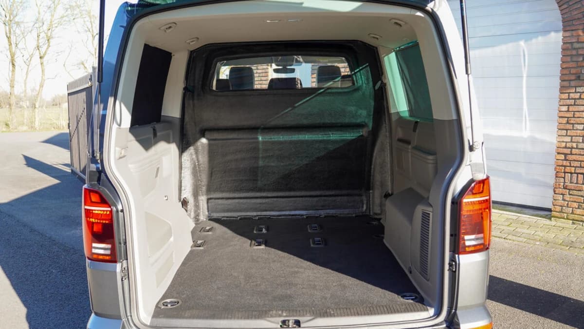 Volkswagen Transporter — foto 1