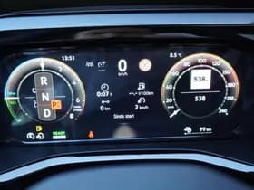 Volkswagen Multivan thumbnail 12