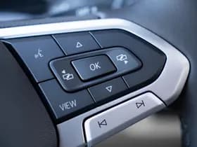 Volkswagen Multivan thumbnail 14