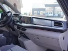 Volkswagen Multivan thumbnail 42