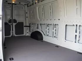 Volkswagen Crafter thumbnail 43