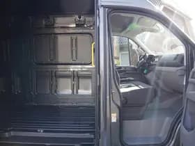 Volkswagen Crafter thumbnail 55