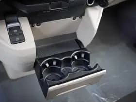 Volkswagen Multivan thumbnail 21