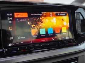 Volkswagen Multivan thumbnail 22