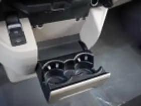 Volkswagen Multivan thumbnail 61