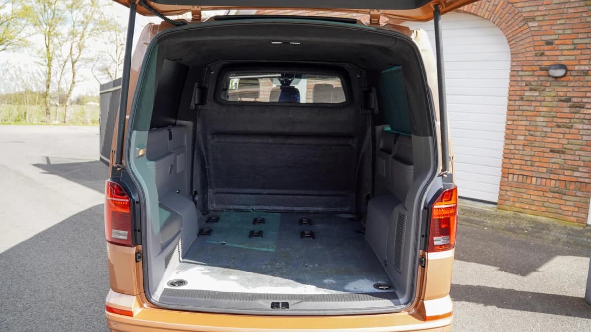 Volkswagen Transporter — foto 1