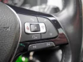 Volkswagen Multivan thumbnail 38