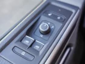 Volkswagen Caravelle thumbnail 17