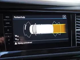 Volkswagen Caravelle thumbnail 30