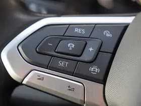 Volkswagen Caravelle thumbnail 10