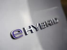 Volkswagen Multivan thumbnail 2