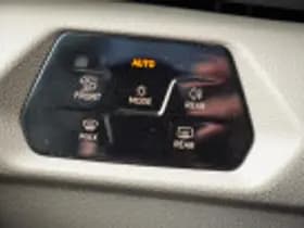 Volkswagen Multivan thumbnail 36