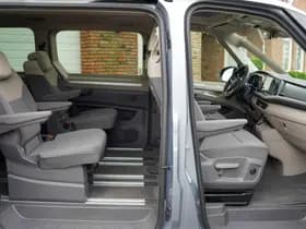 Volkswagen Multivan thumbnail 5