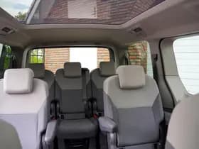 Volkswagen Multivan thumbnail 8