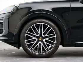 Porsche Cayenne thumbnail 5