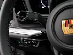 Porsche Cayenne thumbnail 24