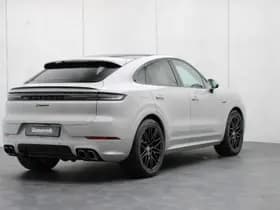 Porsche Cayenne thumbnail 4