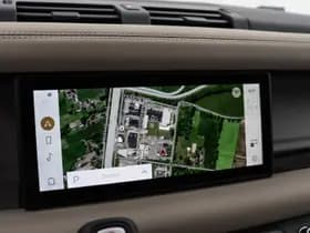 Land Rover Defender thumbnail 13