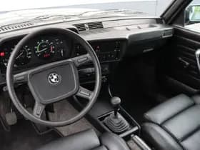 BMW 3-Serie thumbnail 6