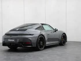 Porsche 911 thumbnail 4