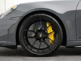 Porsche 911 thumbnail 6