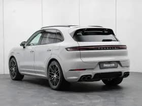 Porsche Cayenne thumbnail 3