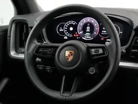 Porsche Cayenne thumbnail 23