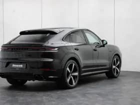 Porsche Cayenne thumbnail 4
