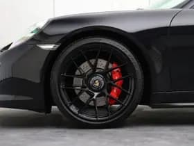 Porsche 911 thumbnail 6