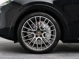 Porsche Cayenne thumbnail 6