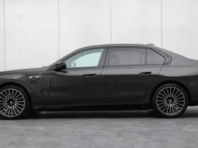 BMW 7-Serie thumbnail 2