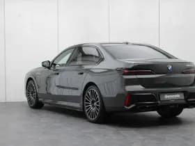 BMW 7-Serie thumbnail 3