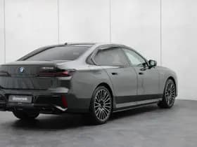BMW 7-Serie thumbnail 4
