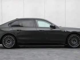 BMW 7-Serie thumbnail 40