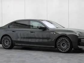 BMW 7-Serie thumbnail 41