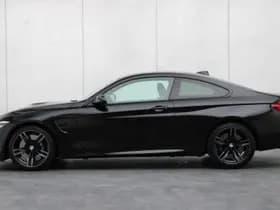 BMW M4 thumbnail 2
