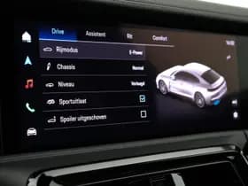 Porsche Panamera thumbnail 37